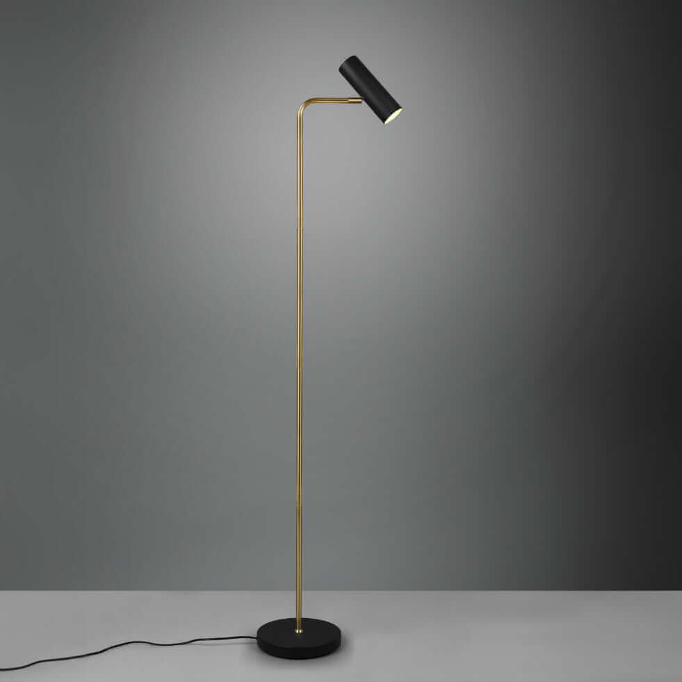 golvlampa_mattmassing_marley_bra_ljus