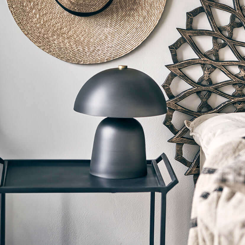 bordslampa_fungi_gra_small_avlastningsbord