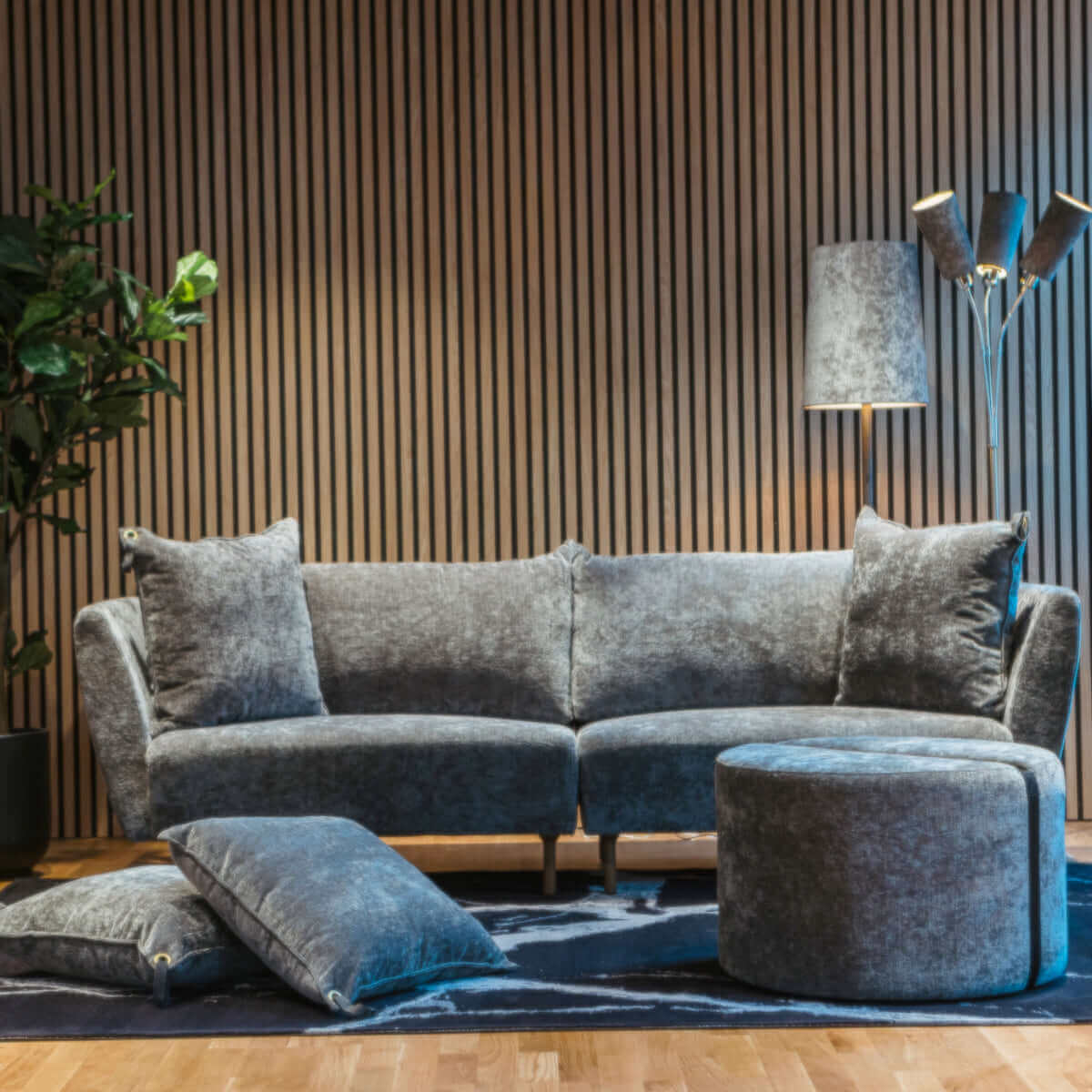 Bornholm 3-sits med fotpall (Demoex Malmö)
