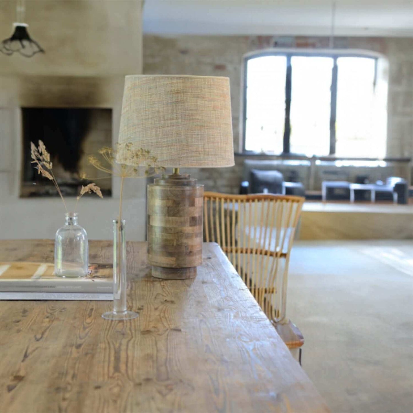 bordslampa_fonsterlampa_aldrat_tra_large