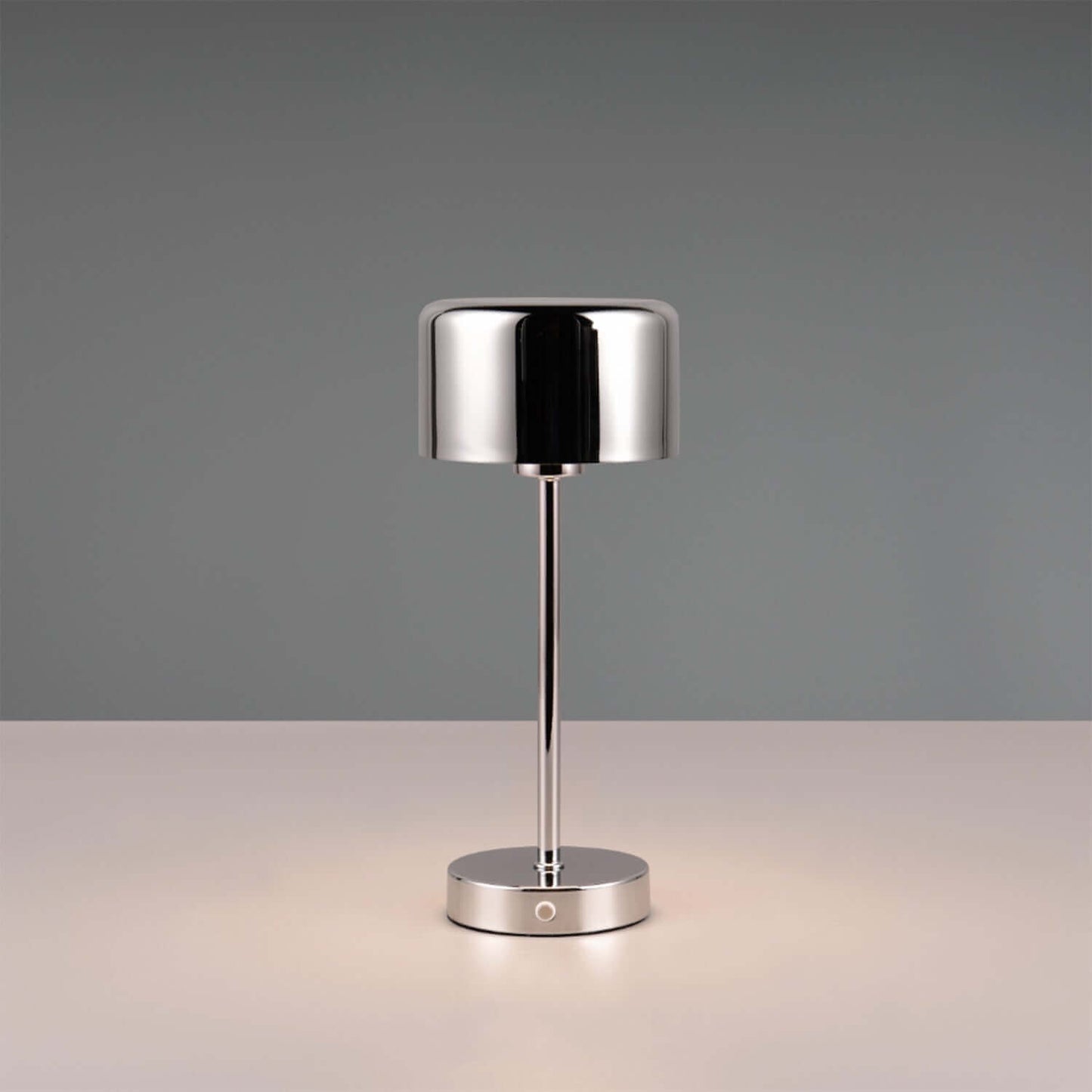 tradlos_bordslampa_jeff_silver