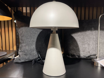 ALFIE_Bordslampa_Grå_vardagsrum_butik